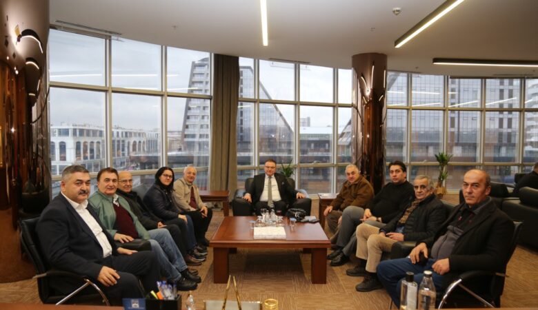 iOSB’NİN YENİ BAŞKANI MEHMET MUTLU VE SİTE BAŞKANIMIZ BAŞKAN KAZIM ÖZEREN’İN İOSB BAŞKAN VEKİLLİK GÖREVLERİNİ TEBRİK EDER HAYIRLARA VESİLE OLMASINI DİLERİZ…